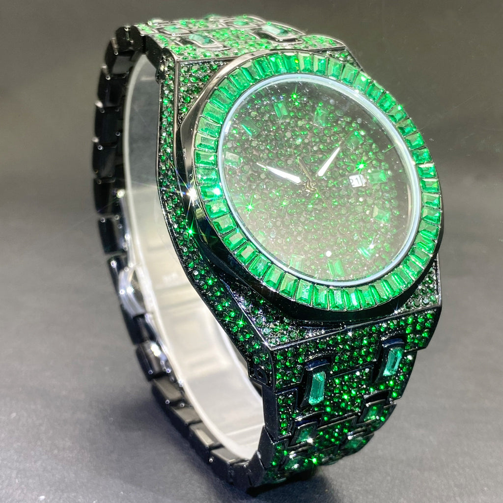U.M | Fashionable Green Quartz Wristwatch