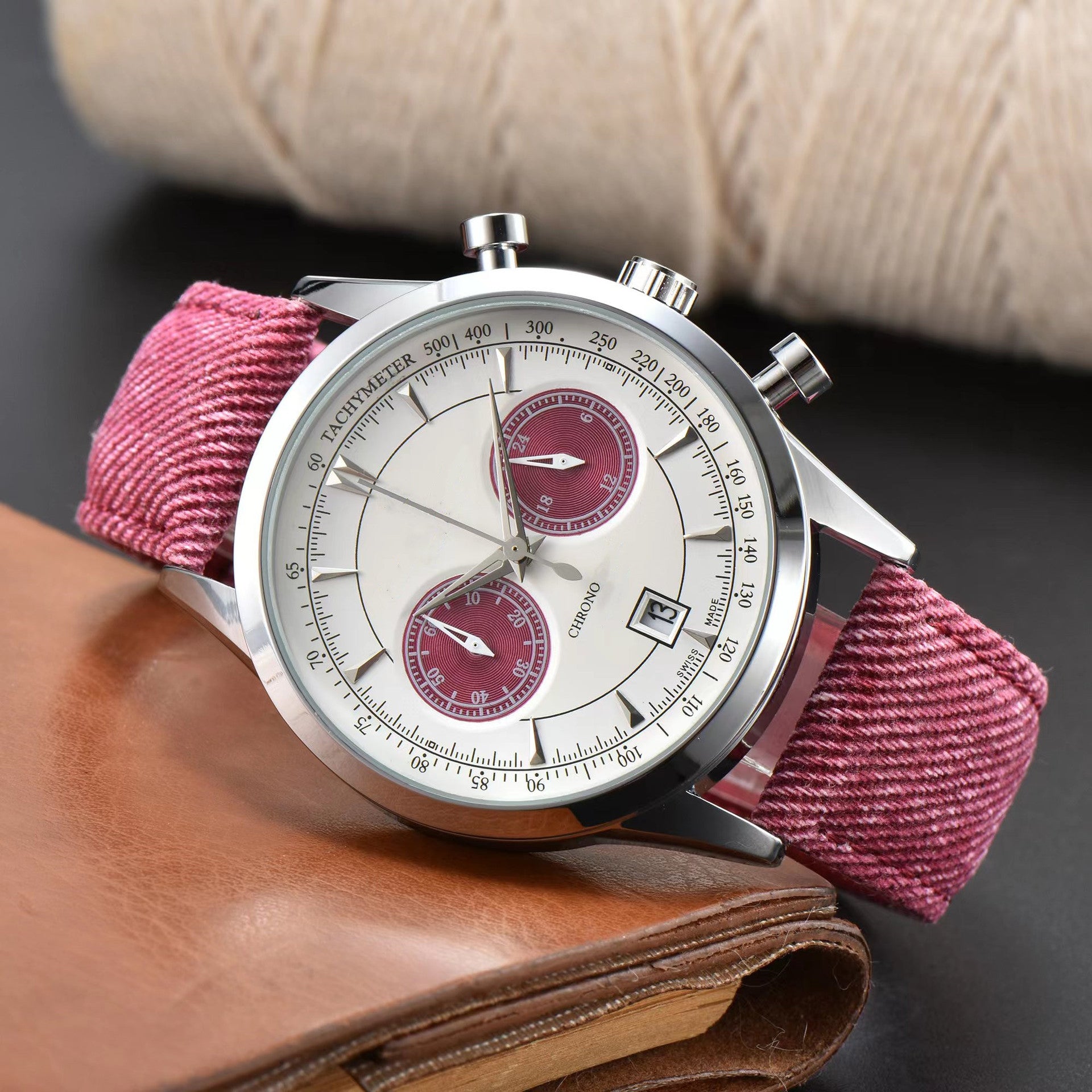 U.M | Classic Colour Quartz Wristwatch