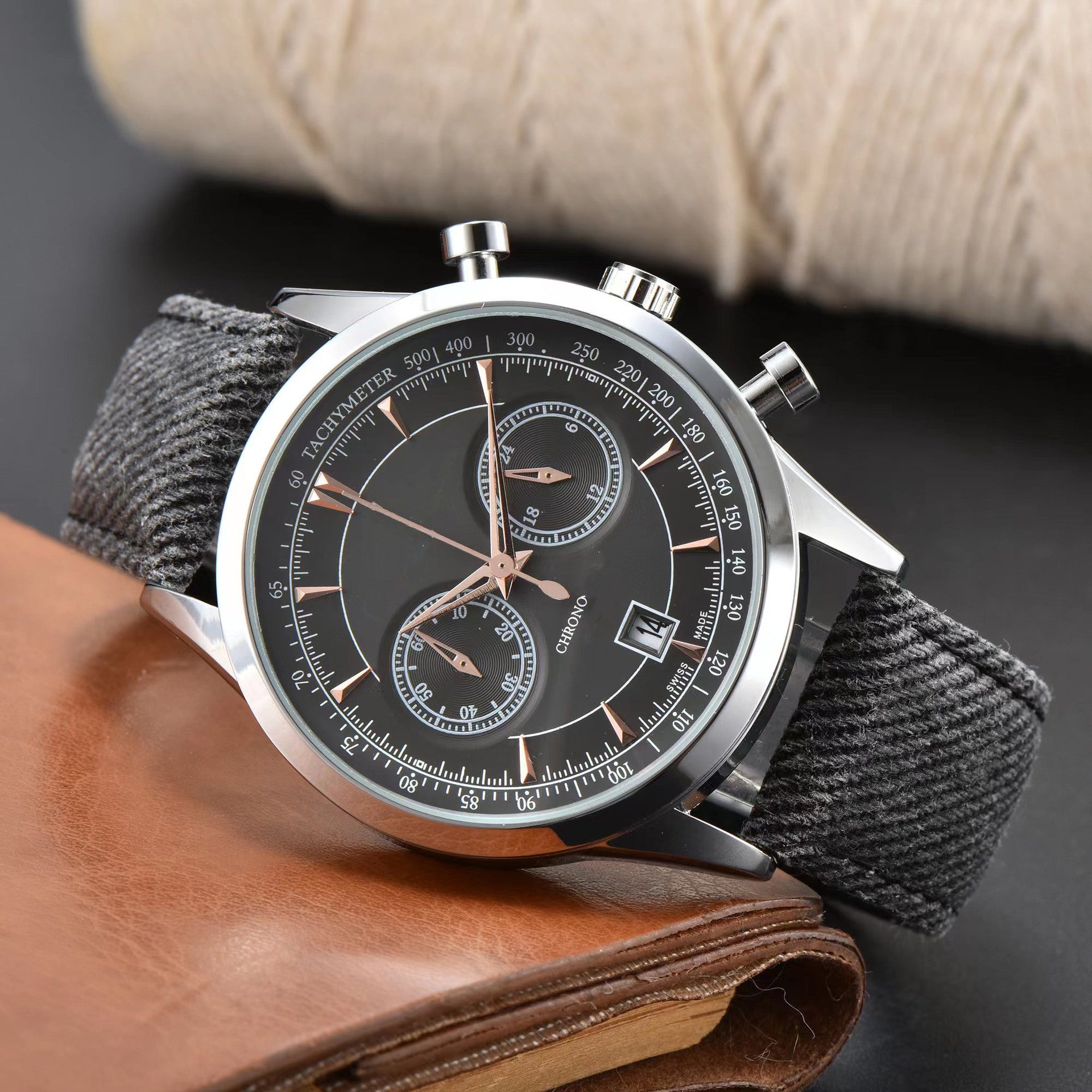 U.M | Classic Colour Quartz Wristwatch