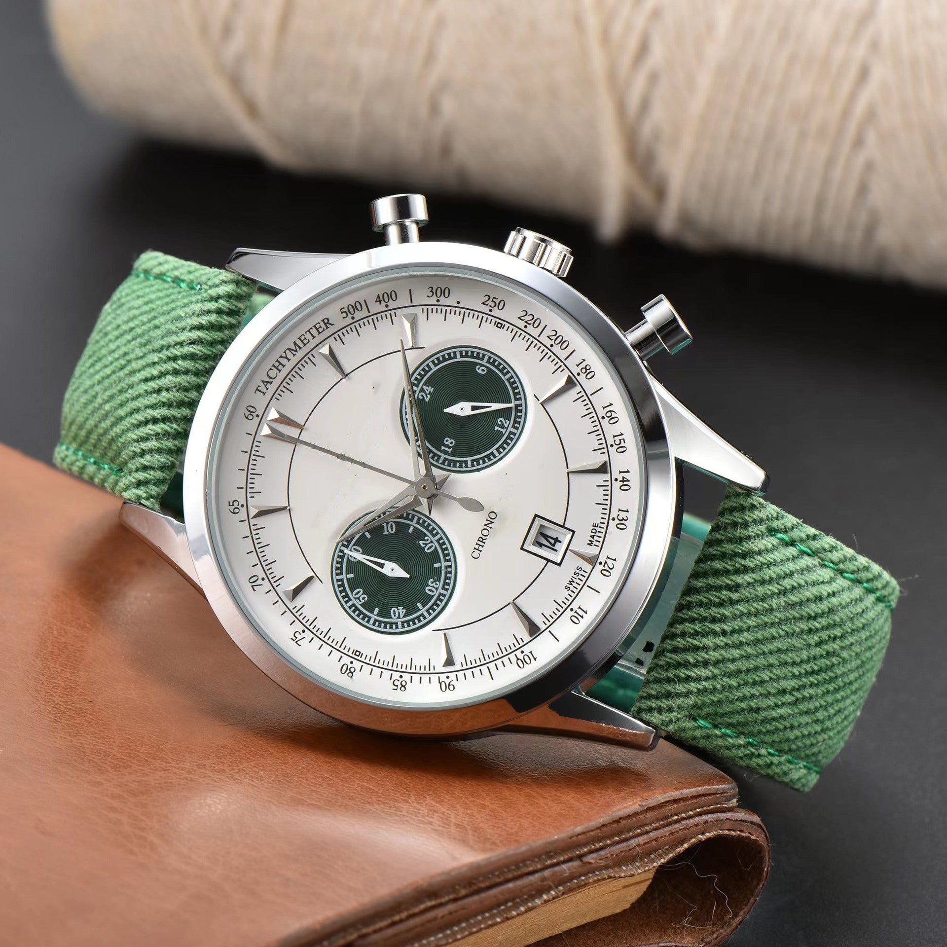 U.M | Classic Colour Quartz Wristwatch